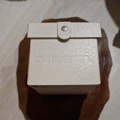 Orjinal Diesel saat kutusu