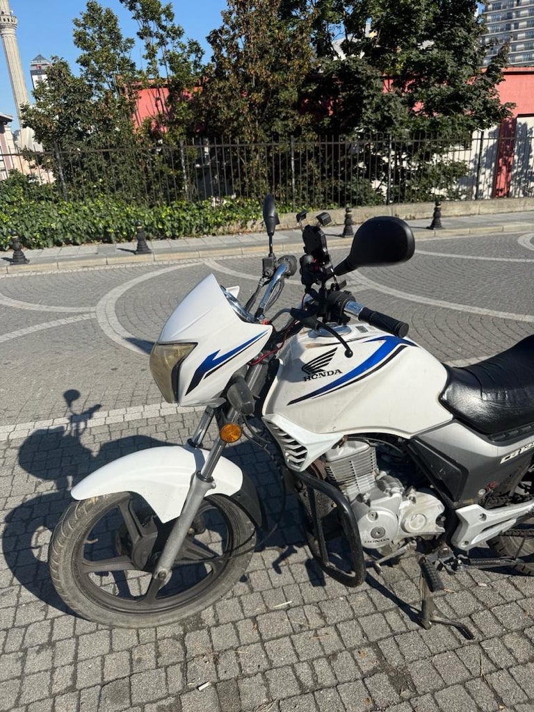 2028 TEMMUZA KADAR MUAYENESİ VAR CB125E - 2