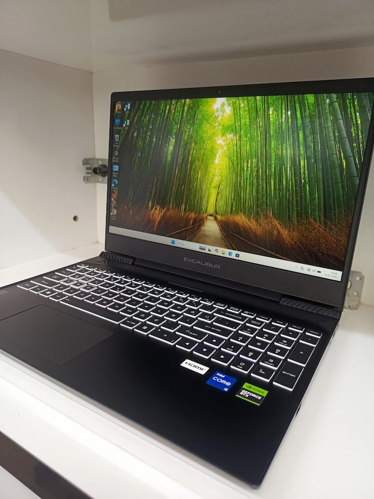 EXCALİBUR G770 GAMİNG İ5 12450H İŞLEMCİ + 3050 4GB EKRAN KARTI - 3