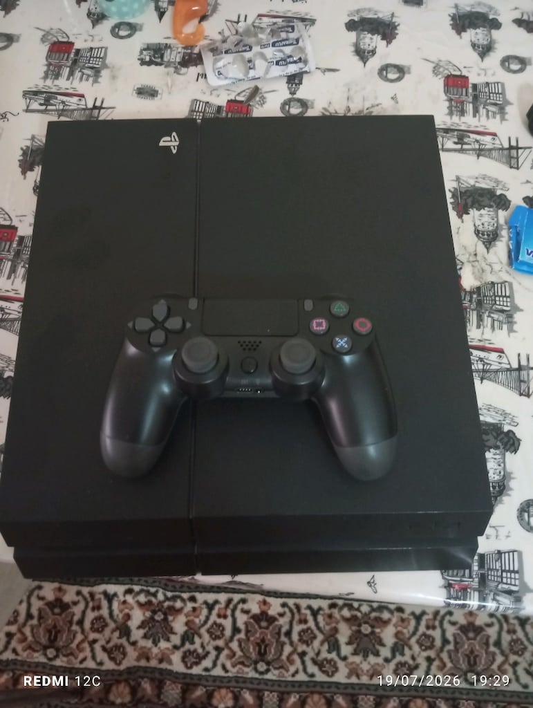 ps4 slim - 3