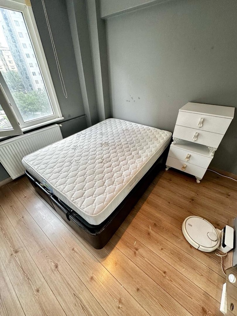 Yatak Odası Takımı: Gardırop, Baza, Yatak, 2 Adet Komodin - 7