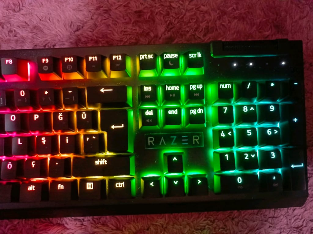 Razer BlackWidow V4X RGB - 2