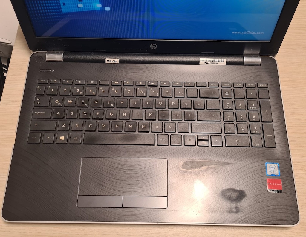 HP 15-BS027NT 15.6 I7-7500U 4GB AMD 330 16GB RAM 240GB M2SSD - 2