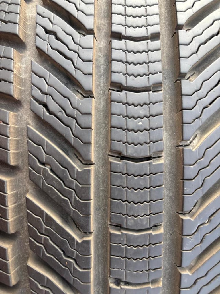SIFIR GİBİ 4 ADET 235.50 R 19 CONTİNENTAL Ts-870 P KIŞLIK TAKIM 2024 - 9