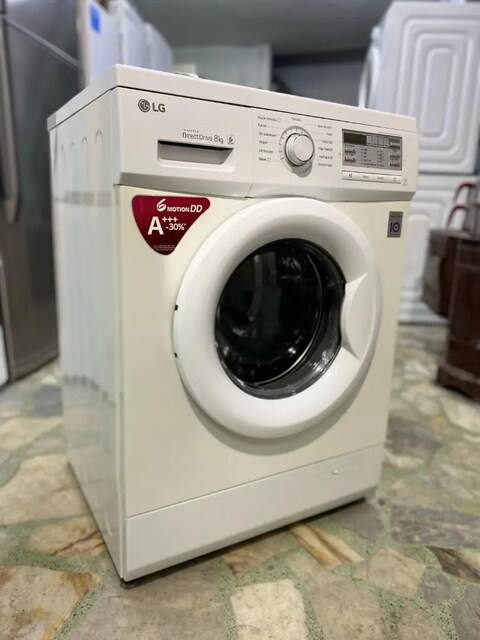 Sıfır ayarında 8 kğ A+++ enerji tasarruflu 1200 lg çamaşır makinesi