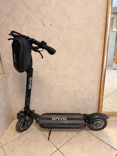 ONVO OV-110 800 W Elektrikli Scooter Siyah