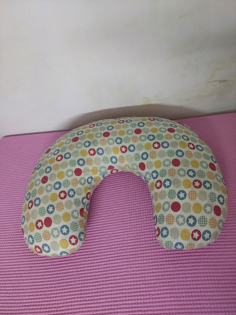 Bebek emzirme yastığı minderi. Temiz. İsteyene biberon da var. - 4