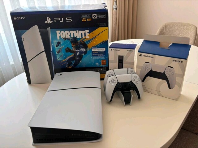 PS5 Slim Digital Fortnite Özel Seri 825 GB Garantili 2 Kol ACİLSATILIK