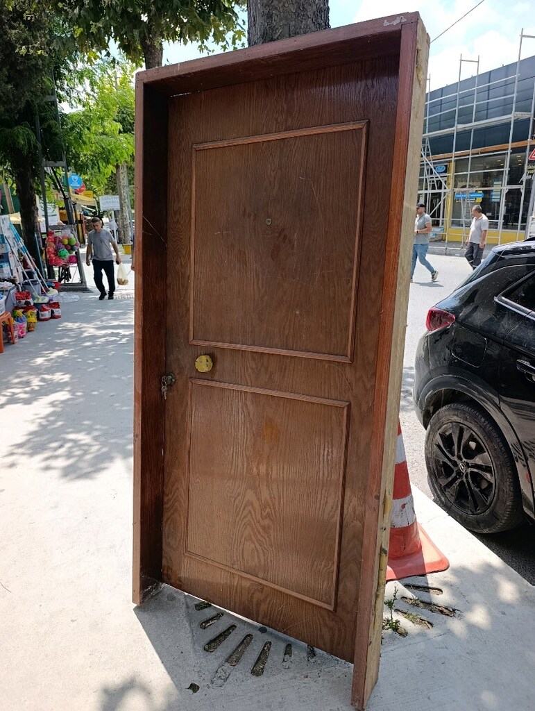 Ahşap dış kapı - 2