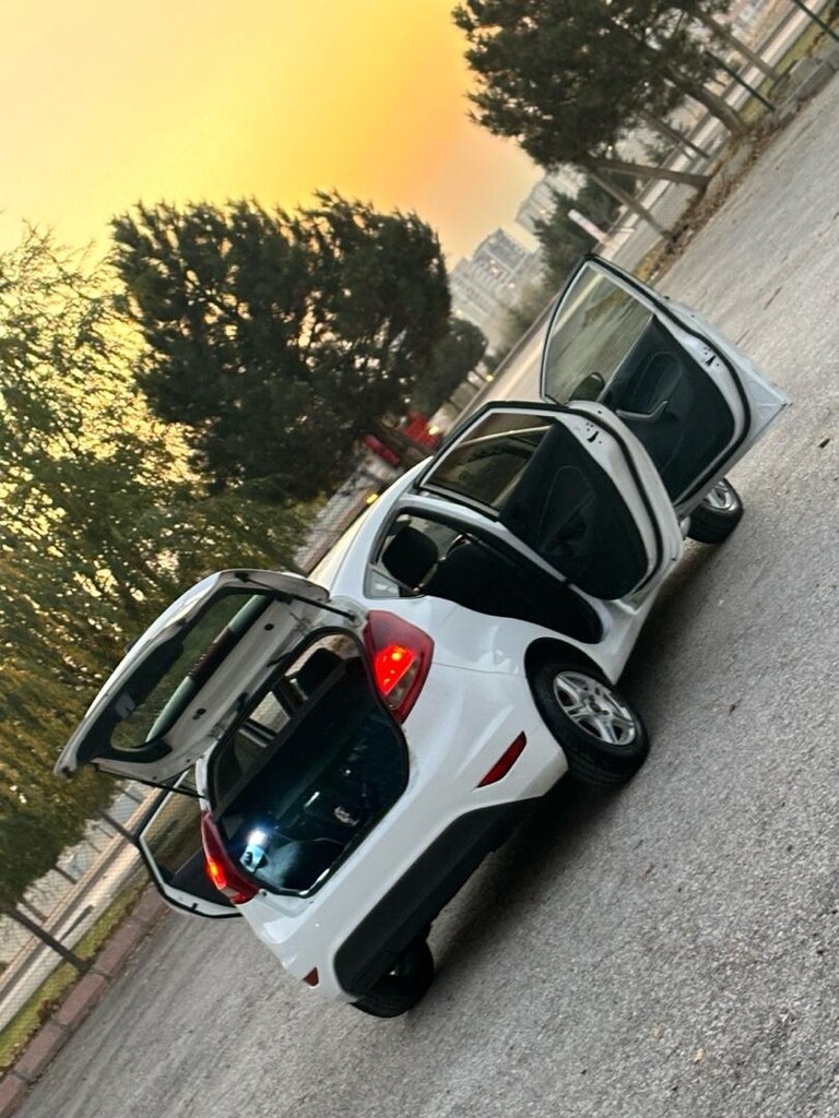 FORD FİESTA - 12
