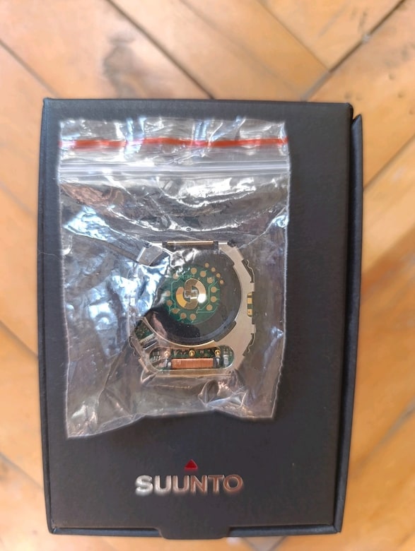 Suunto D4f Dalış Bilgisayarı LCD Ekran - 2