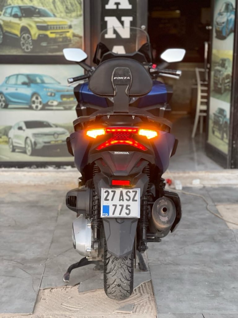 HONDA FORZA (2022) - 6