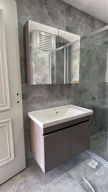 BANYO DOLABI