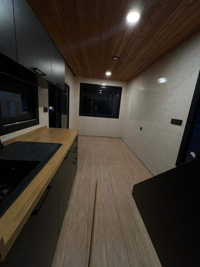 Tiny House - 13
