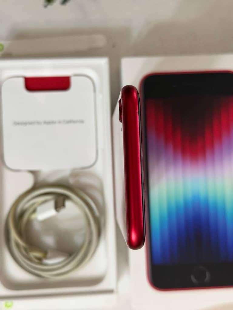 iPhone SE 3.NESİL(2023) Temiz Kutulu - 7