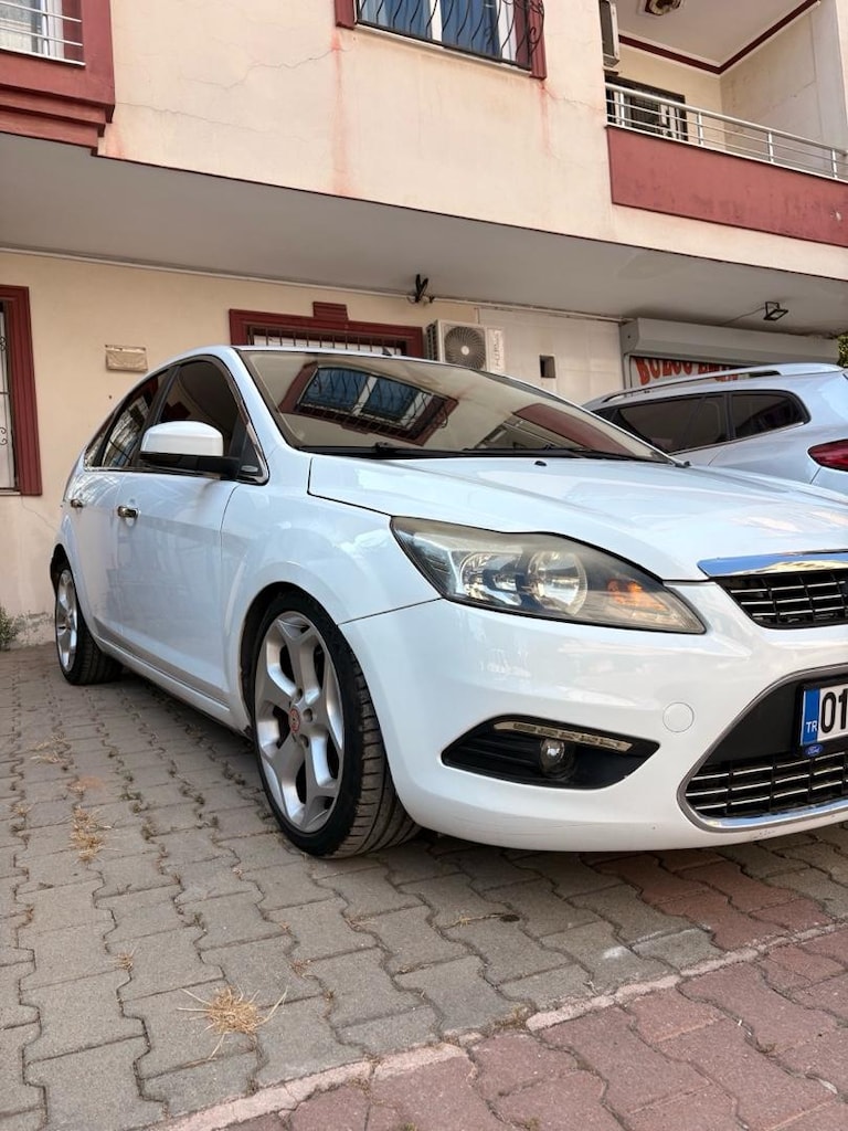 Ford Focus 2011 Titanyum Bakımlı ve Tertemiz - 6