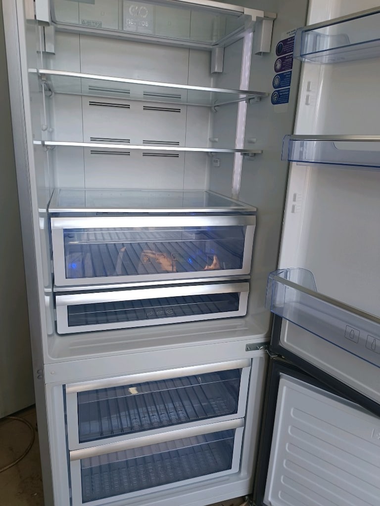 Beko Gri Alttan Donduruculu 580 Litre Nofrost Buzdolabı - 10