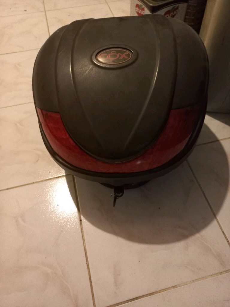 motosiklet arka cantasi saglam temiz - 3
