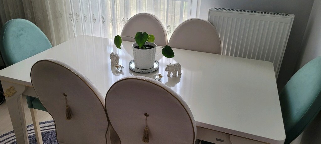 Kusursuz Temizlikte LED Aydınlatmalı Konsollu Yemek Odası Takımı - 5