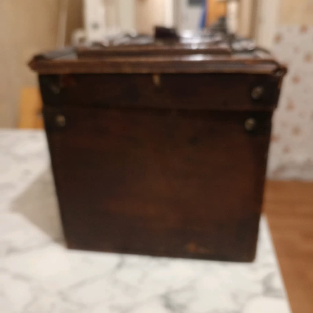 Vintage Bakır İşleme Kabartmalı Sandık - 5