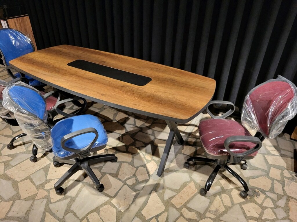 OVAL TOPLANTI MASASI 8 KİŞİLİK - 8