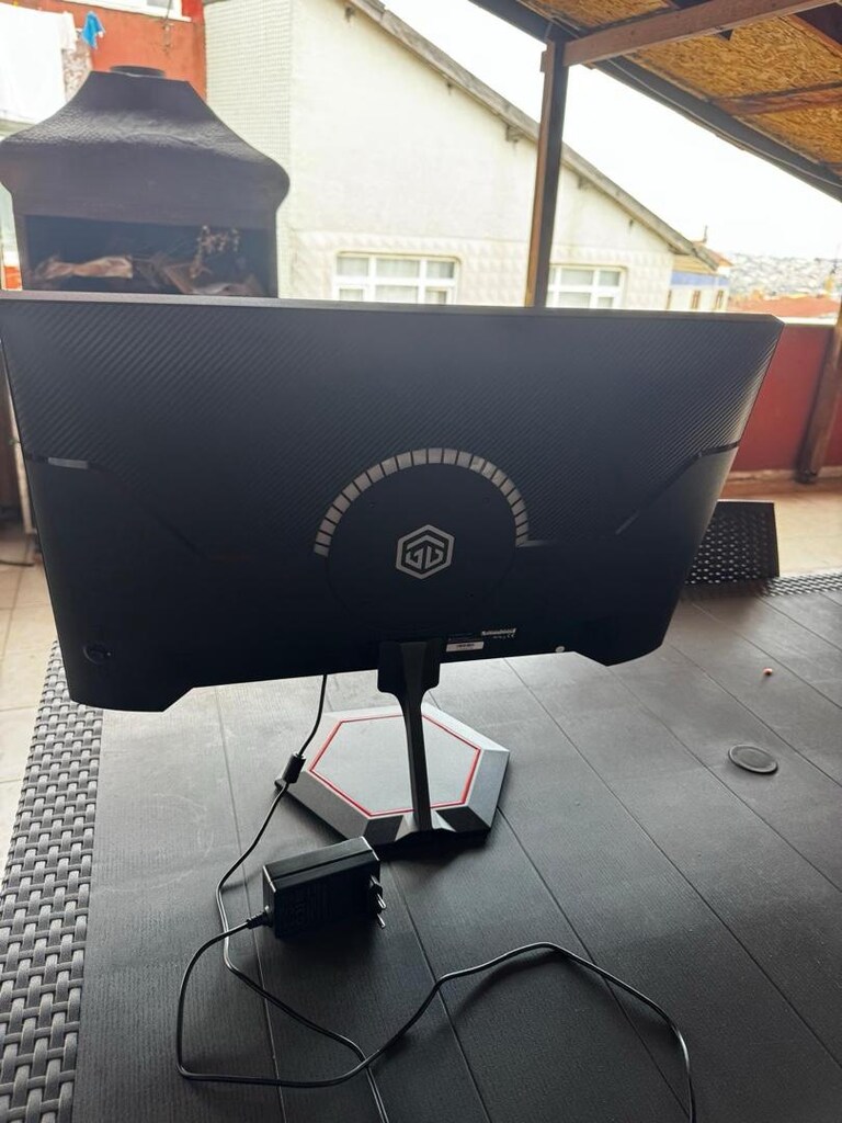 Gamebooster 27inc Gaming Monitor - 6