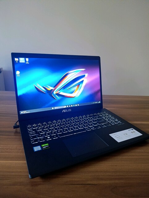 Asus X571 Gaming laptop Dizüstü bilgisayar