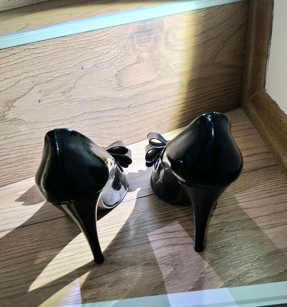 Siyah Fiyonk Detaylı Stiletto - 3