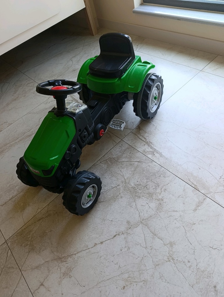oyuncak traktör - 2