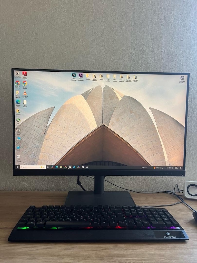 Ryzen 5 3500X | MSI RX580 8GB | 16GB RAM | 480GB SSD | Lenovo 27” 75Hz