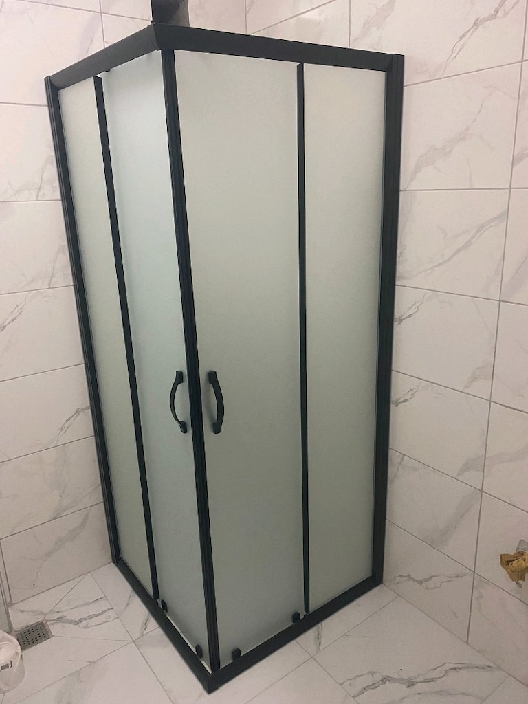 DUŞAKABİNDE FIRSAT - 19