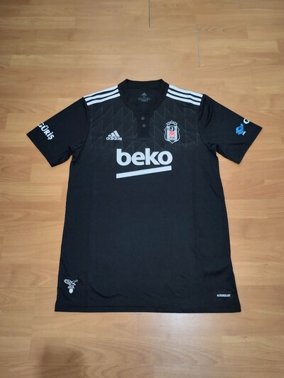 Beşiktaş forma