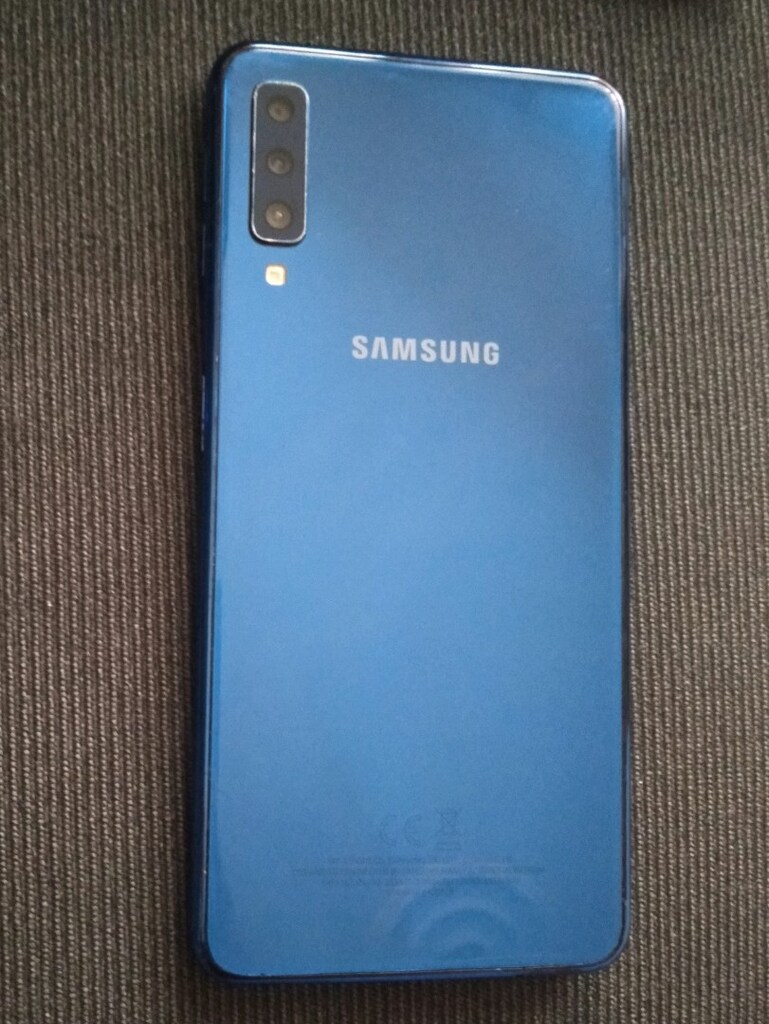 SAMSUNG A7 2018 CAM ÇATLAK EKRAN GÖLGELİ YD KAYITLI 64 GB - 2