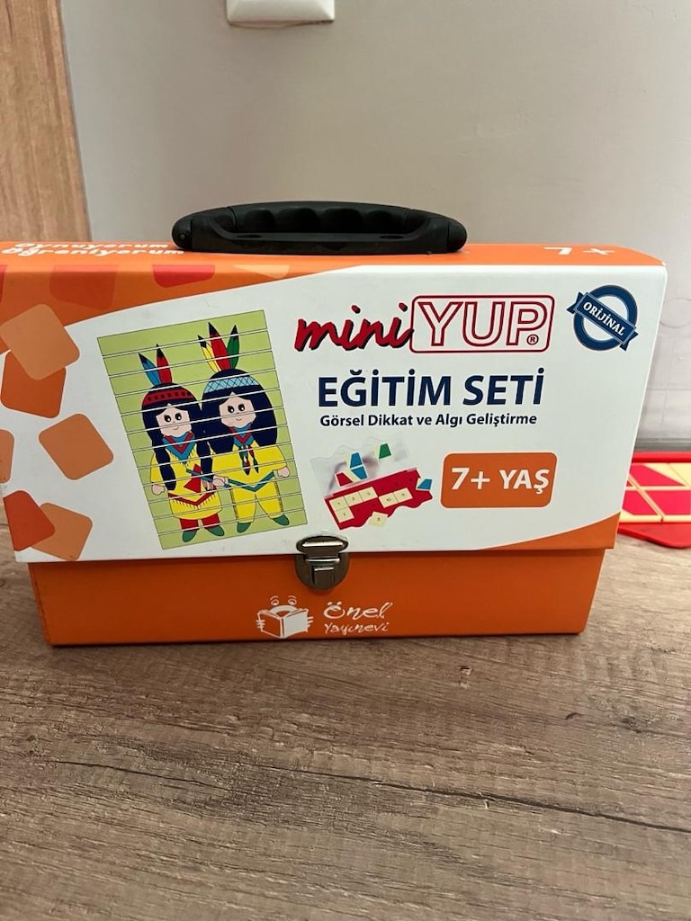 MiniYUP 7+ yaş eğitim seti satılıktır. - 2