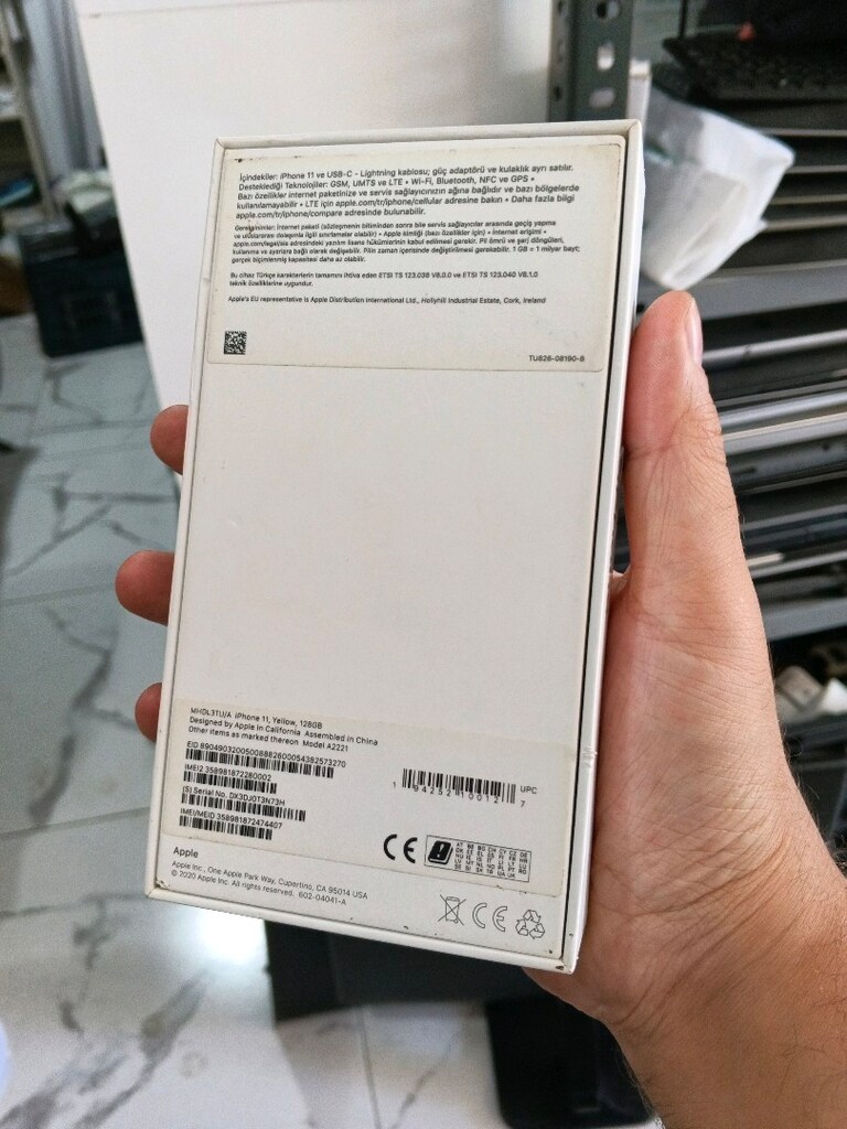 iPhone 11 Sarı Orjinal Boş Kutu - 2
