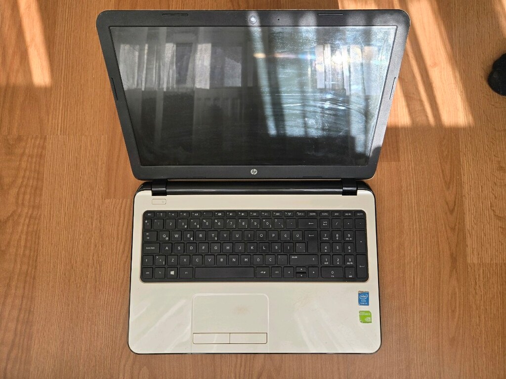 Hp 15" Laptop - 6