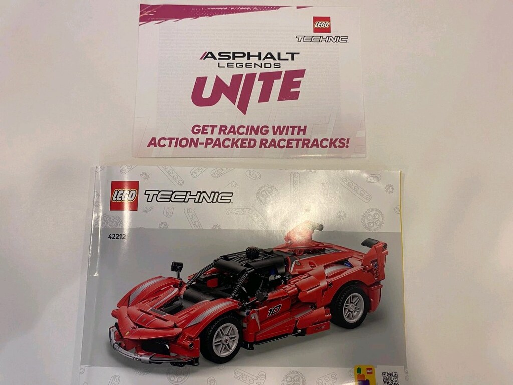 FERARRİ FXX K LEGO TECHNIC - 3