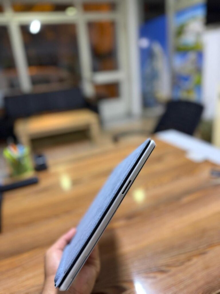 Surface Pro 10 for Business – Core Ultra 5 | 16GB RAM | 256GB SSD - 6