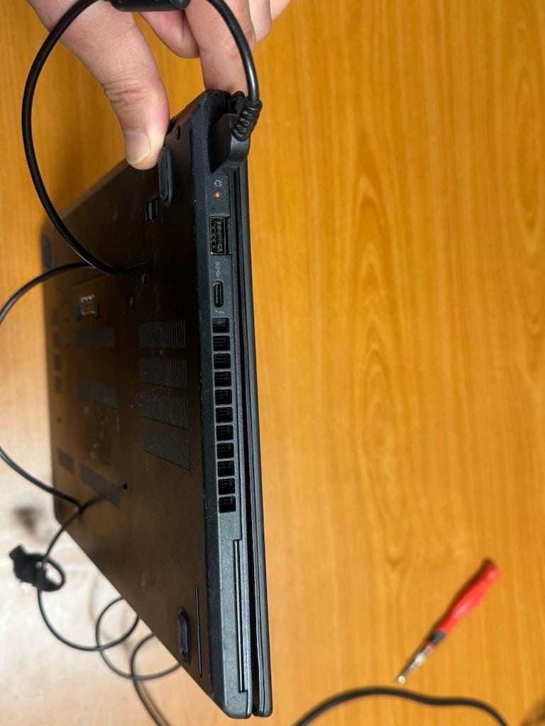 Lenovo T470 i7 8gb Ram 256 ssd - 4