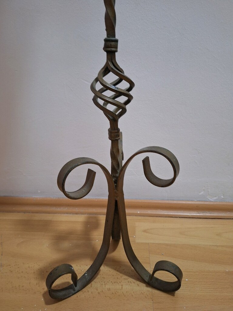 BURGU DETAYLI FERFORJE YER ŞAMDANI - 3