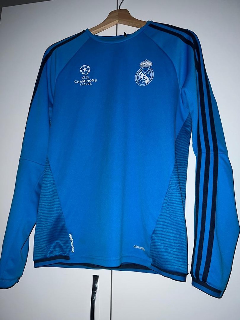 Real madrid sampiyonlar ligi antreman formasi