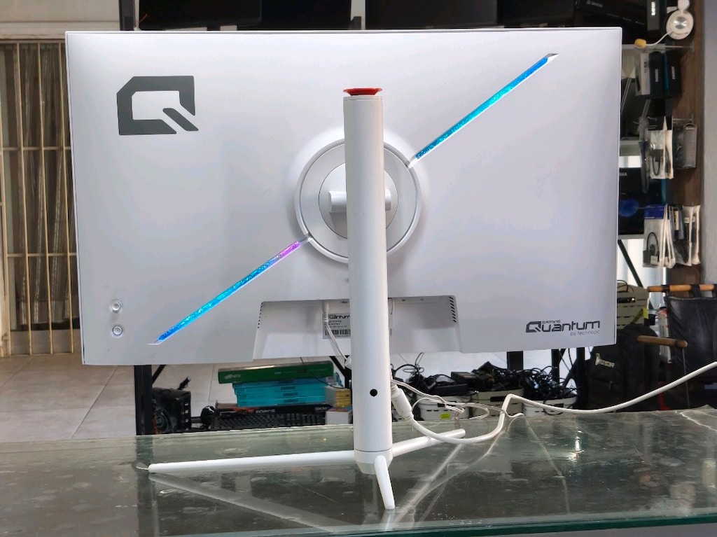 QUANTUM 27" 300HZ 1MS VA PİVOT BEYAZ RGB OYUNCU MONİTÖRÜ - 2