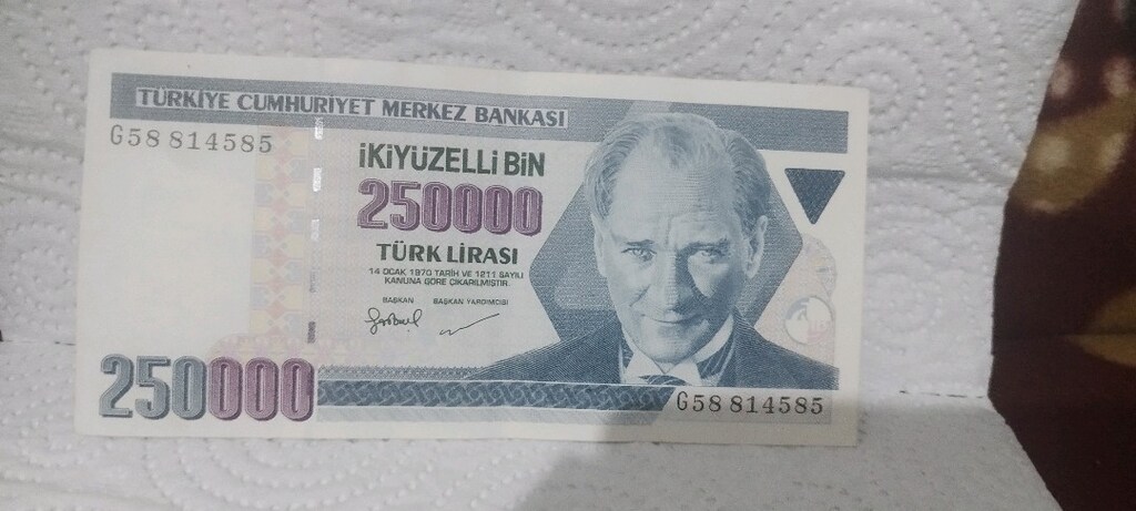 İKİYÜZELLİ BİN TÜRK LİRASI. - 12