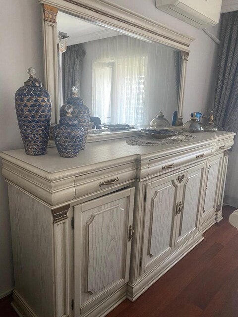 ACİL SATILIK KONSOL VE VİTRİN TAKIMI