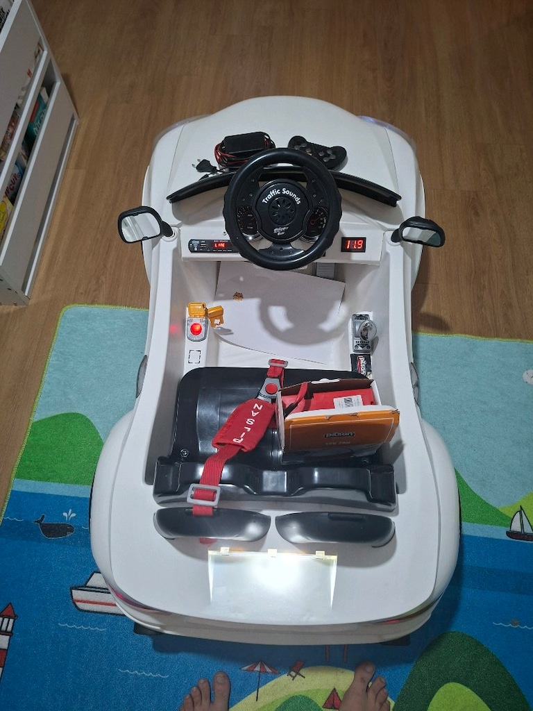 TERY BERY 12 volt Akülü Araba - 2