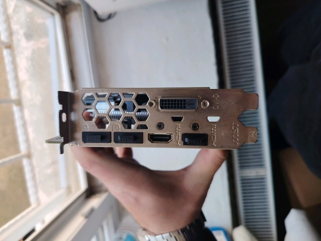 MSI Radeon RX 580 Armor OC Edition - 4