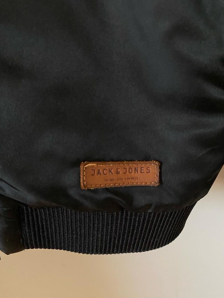 Jack & jhons mont - 3