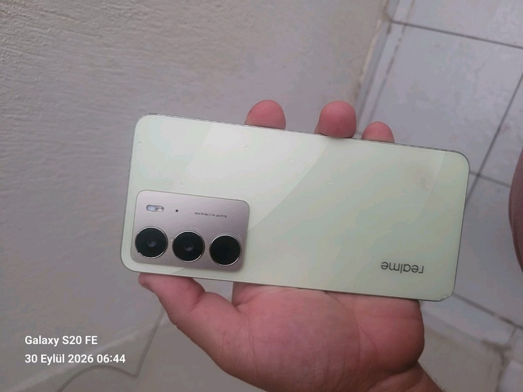 Realme C75 - 3