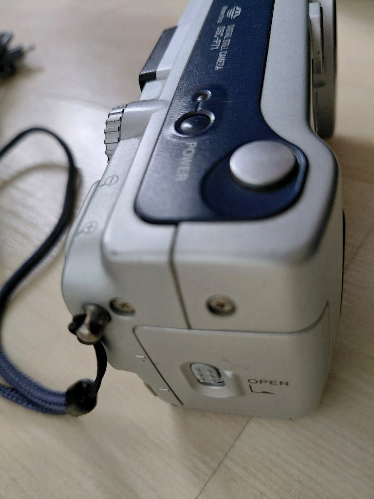 Nostaljik Y2K Sony Cyber-shot 3.2 MP Full Aksesuarlı Set - 10