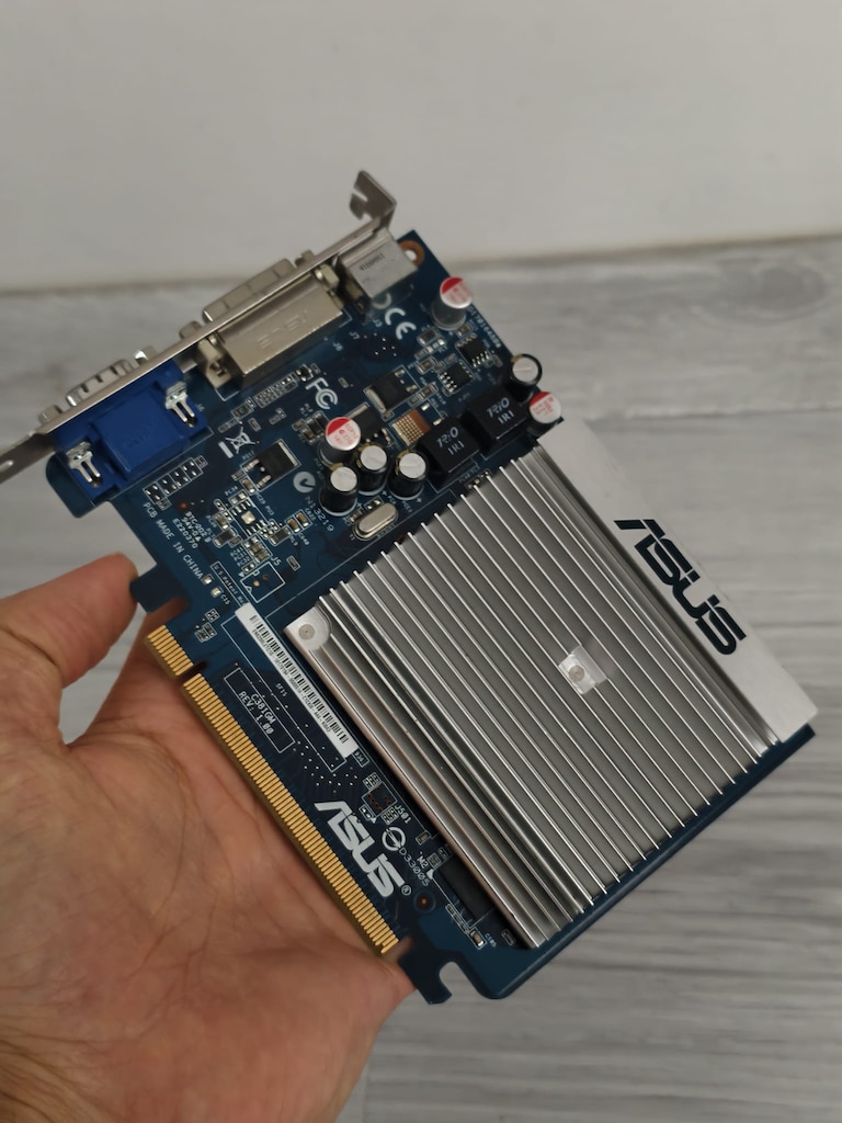 ASUS 1GB EKRAN KARTI - 2